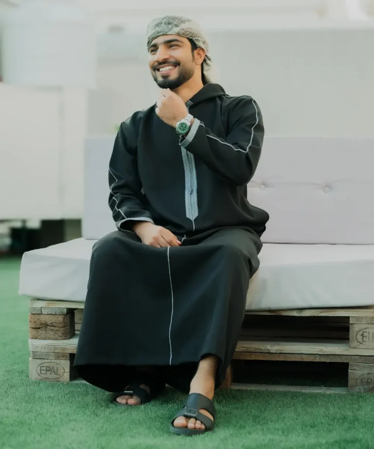 Premium Men’s Modern Thobe –BLACK WITH GREY | HOODIE